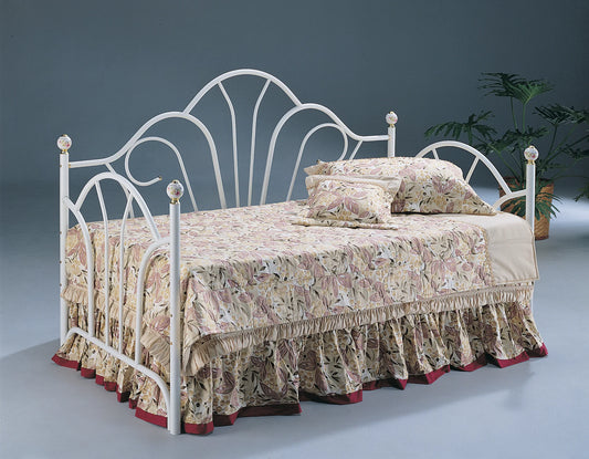 Brand New Twin Size Metal Daybed (Black or White)